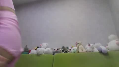 Snapshot of cutie_klo_ chatting on November 17, 12:27 am Chloe online show from November 17, 12:27 am