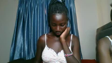 Snapshot of cutie_liqy chatting on December 3, 9:07 am Liqy online show from December 3, 9:07 am