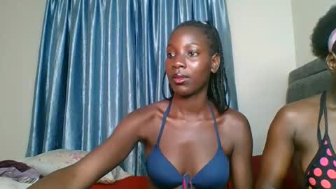 Snapshot of cutie_liqy chatting on December 3, 9:13 pm Liqy online show from December 3, 9:13 pm