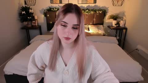  Your Louise  follow me  online show from January 9, 3:47 am