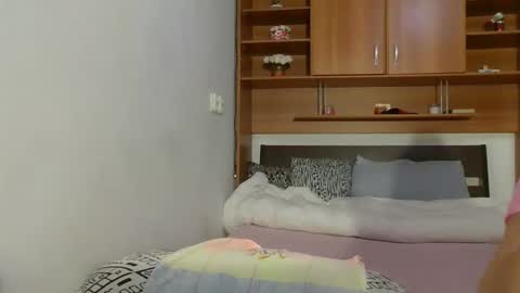 Snapshot of cutieammy chatting on November 6, 12:11 am Ami online show from November 6, 12:11 am