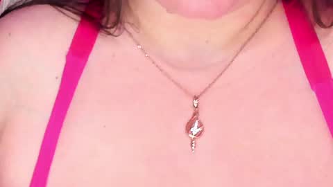 Snapshot of cutieeeandlove chatting on January 2, 3:19 pm Alice online show from January 2, 3:19 pm