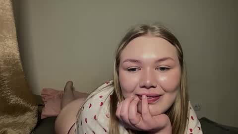 Julie  online show from March 26, 10:54 am