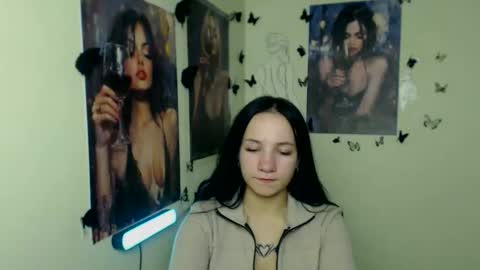 Emma online show from November 8, 1:28 am