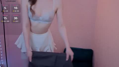 Snapshot of cutienatura chatting on March 15, 7:09 pm Olivia online show from March 15, 7:09 pm