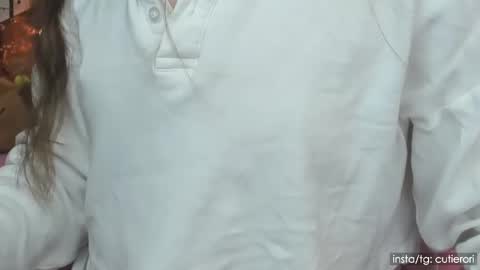 Snapshot of cutierori chatting on December 16, 2:57 am Rori  Instagram cutierori  online show from December 16, 2:57 am