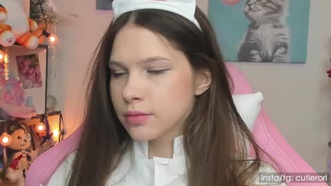 Snapshot of cutierori chatting on January 23, 4:09 am Rori  Instagram cutierori  online show from January 23, 4:09 am