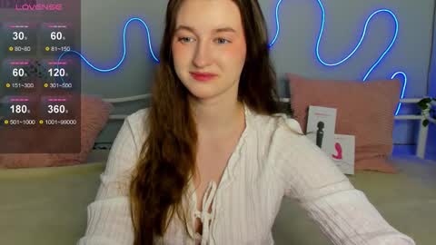 Snapshot of cutiewithclaws chatting on February 6, 2:38 am Eva online show from February 6, 2:38 am