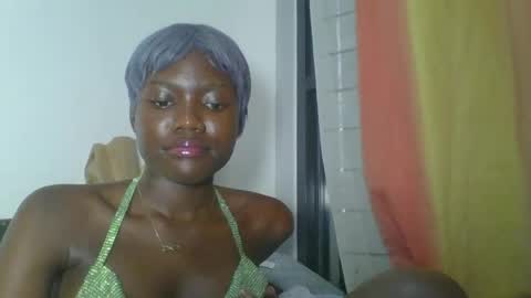 cutsy_fly online show from April 18, 12:58 am