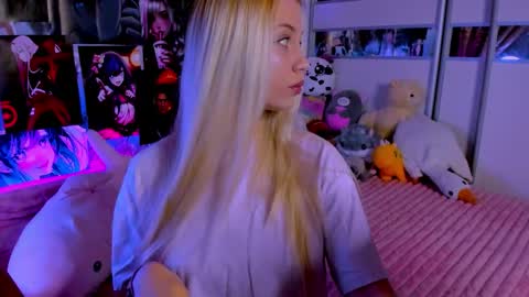 Nora online show from January 12, 9:20 pm