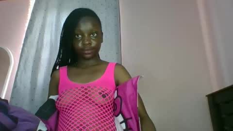 Snapshot of cutty_teshy chatting on February 6, 9:23 am cutty_teshy online show from February 6, 9:23 am