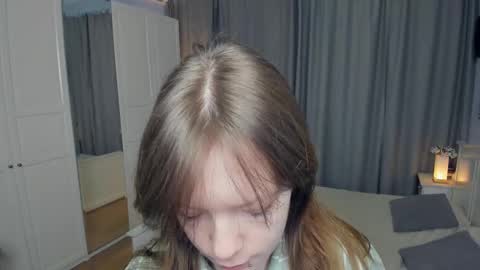 Snapshot of cuty_petite chatting on February 23, 5:16 am Anne online show from February 23, 5:16 am