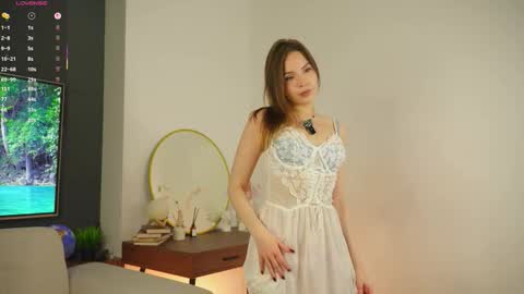 Snapshot of cwenbrayton chatting on October 17, 9:39 pm Cwen online show from October 17, 9:39 pm