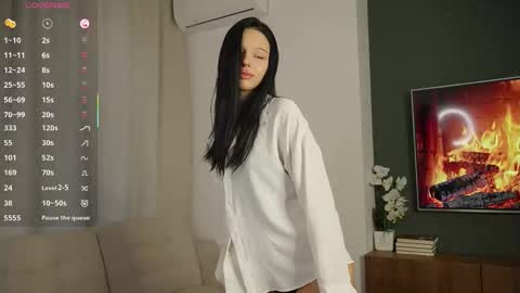 Snapshot of cwenbrayton chatting on October 29, 7:10 am Cwen online show from October 29, 7:10 am