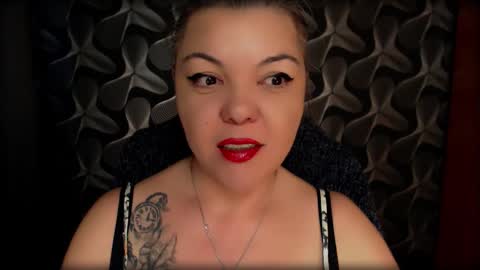 Snapshot of cyberdomme chatting on February 24, 11:10 am Full time mean bitch. online show from February 24, 11:10 am