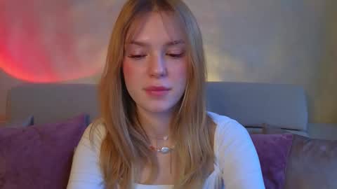 Snapshot of cyberl0ve_ chatting on March 17, 3:15 pm Im Emi streaming with my friend Reyna today online show from March 17, 3:15 pm