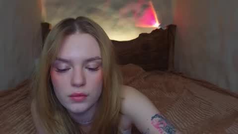 Snapshot of cyberl0ve_ chatting on March 25, 4:35 pm Im Emi streaming with my friend Reyna today online show from March 25, 4:35 pm