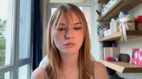 Im Emi streaming with my friend Reyna today online show from May 21, 2:02 pm