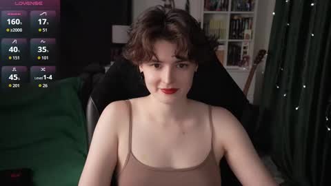 Snapshot of cybersamuraii chatting on October 9, 8:51 pm Helen Blossom online show from October 9, 8:51 pm