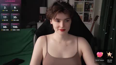 Snapshot of cybersamuraii chatting on October 20, 8:42 pm Helen Blossom online show from October 20, 8:42 pm