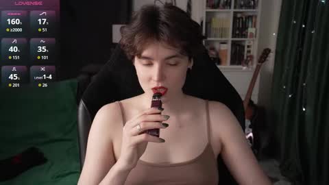 Snapshot of cybersamuraii chatting on October 21, 8:20 pm Helen Blossom online show from October 21, 8:20 pm