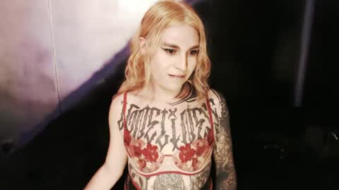 Nikki online show from February 13, 2:12 am