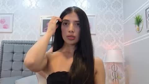 Snapshot of cynthia1fox chatting on March 11, 5:02 am Cynthia1fox online show from March 11, 5:02 am