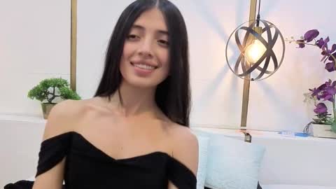 Snapshot of cynthia1fox chatting on March 25, 3:23 am Cynthia1fox online show from March 25, 3:23 am