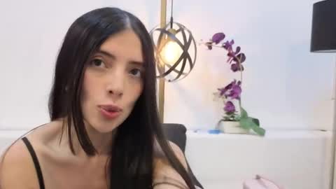 Snapshot of cynthia1fox chatting on March 31, 2:57 am Cynthia1fox online show from March 31, 2:57 am