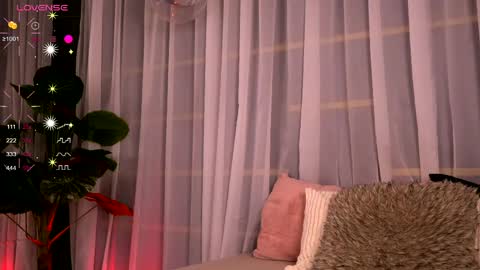 Ivy online show from May 14, 3:35 am