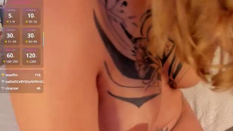 cyntia_adams online show from December 17, 9:10 pm