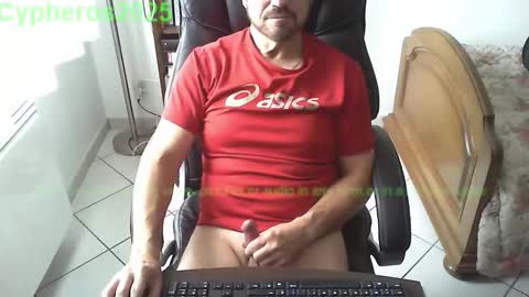 Chris online show from October 3, 9:06 am