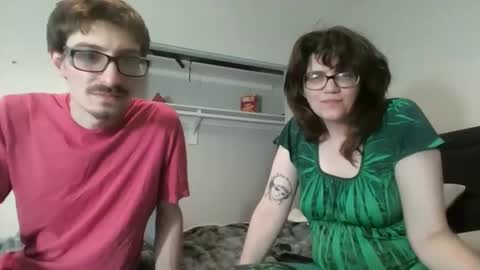 Snapshot of cyrag235 chatting on February 8, 11:52 pm cyrag235 online show from February 8, 11:52 pm