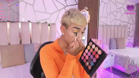 cyrus_tay online show from May 7, 1:38 pm