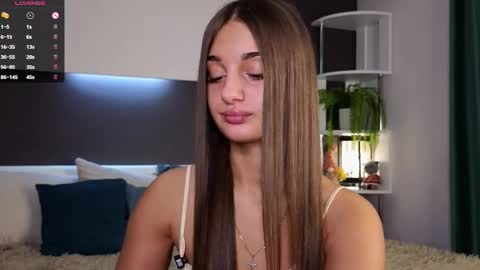 Snapshot of czamabech chatting on February 15, 1:10 am Isabella online show from February 15, 1:10 am