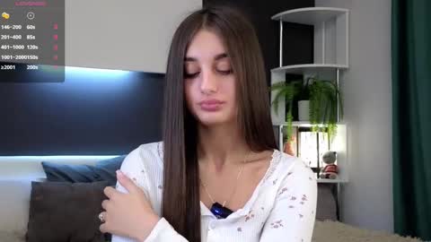 Snapshot of czamabech chatting on February 17, 1:04 am Isabella online show from February 17, 1:04 am