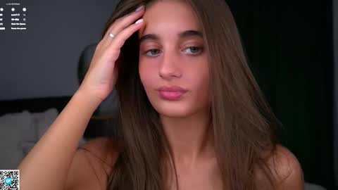 Isabella online show from November 12, 1:06 am