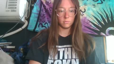 Snapshot of d3sert_moon chatting on July 2, 6:25 pm d3sert_moon online show from July 2, 6:25 pm