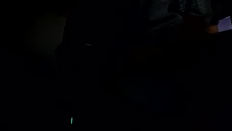 Snapshot of d7xxt1r7 chatting on February 11, 12:06 am d7xxt1r7 online show from February 11, 12:06 am