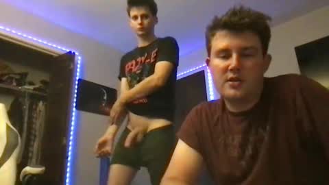 Snapshot of d_dart chatting on September 11, 3:39 am Aeboy12 online show from September 11, 3:39 am