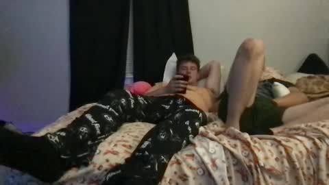 Snapshot of d_dart chatting on September 20, 6:25 am Aeboy12 online show from September 20, 6:25 am