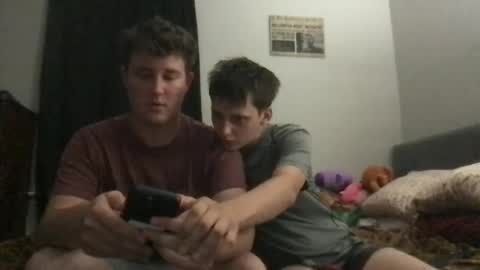 Snapshot of d_dart chatting on September 26, 3:32 am Aeboy12 online show from September 26, 3:32 am