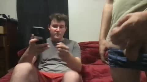 Snapshot of d_dart chatting on October 1, 8:04 pm Aeboy12 online show from October 1, 8:04 pm