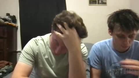 Snapshot of d_dart chatting on October 21, 3:29 am Aeboy12 online show from October 21, 3:29 am