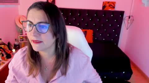 Mia  online show from January 27, 11:43 am