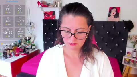 Mia  online show from February 25, 6:20 pm