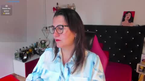 Mia  online show from February 27, 1:07 pm