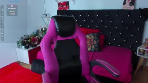 Mia  online show from March 1, 2:34 pm