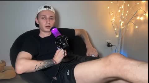 Snapshot of da_danya chatting on September 27, 3:55 am da_danya online show from September 27, 3:55 am