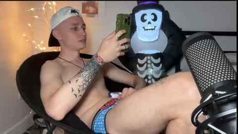 Snapshot of da_danya chatting on October 9, 1:47 am da_danya online show from October 9, 1:47 am